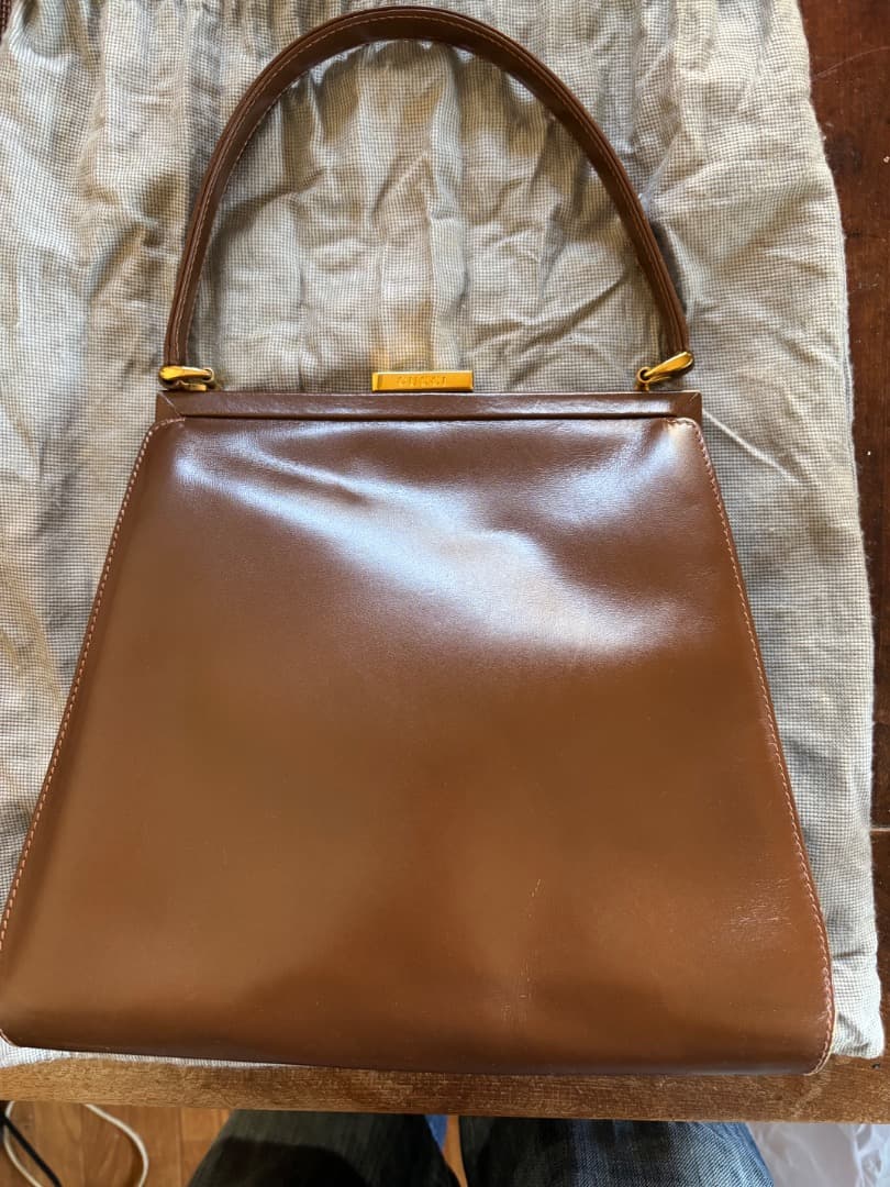 Gucci ハンドバッグ フック クロージャー付き ミディアム トートバッグ ・グッチ ロッソ