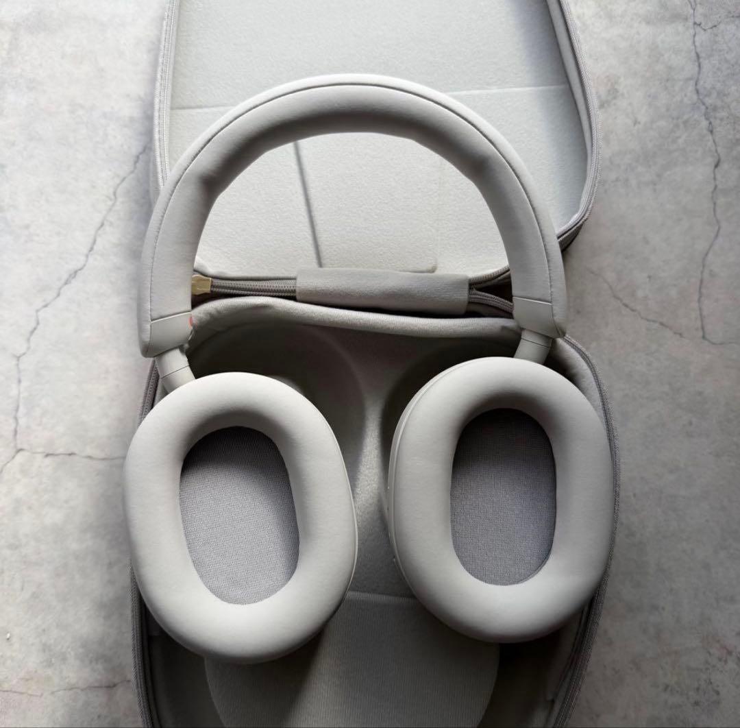 SONY WH-1000XM5 プラチナシルバー ノイズキャンセリング 美品 - メルカリ