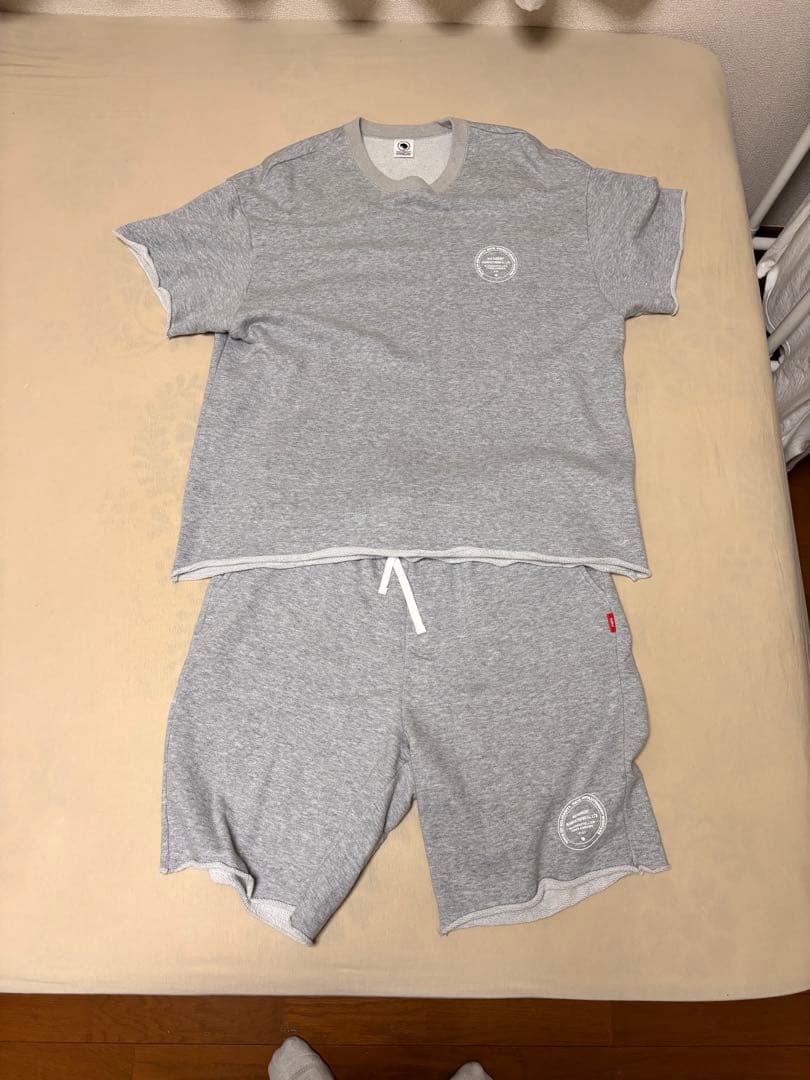 rats(ラッツ) セットアップ スウェット上下 RATS - BOX LOGO SWEAT (BLACK) / ロゴ アップリケ スウェット