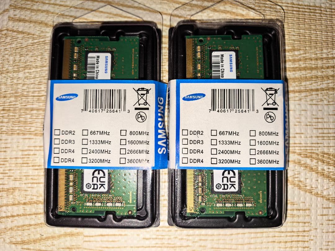 プ*っ様 Samsung メモリーバー DDR4 3200MHz 8GBx2 Samsung 8GB DDR4 3200MHz SODIMM PC4-25600 CL22 1Rx8 1.2V 260-Pin