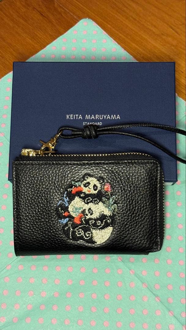 本日天赦日×一粒万倍日！】KEITAMARUYAMA二つ折財布 パンダ刺繍 - メルカリ