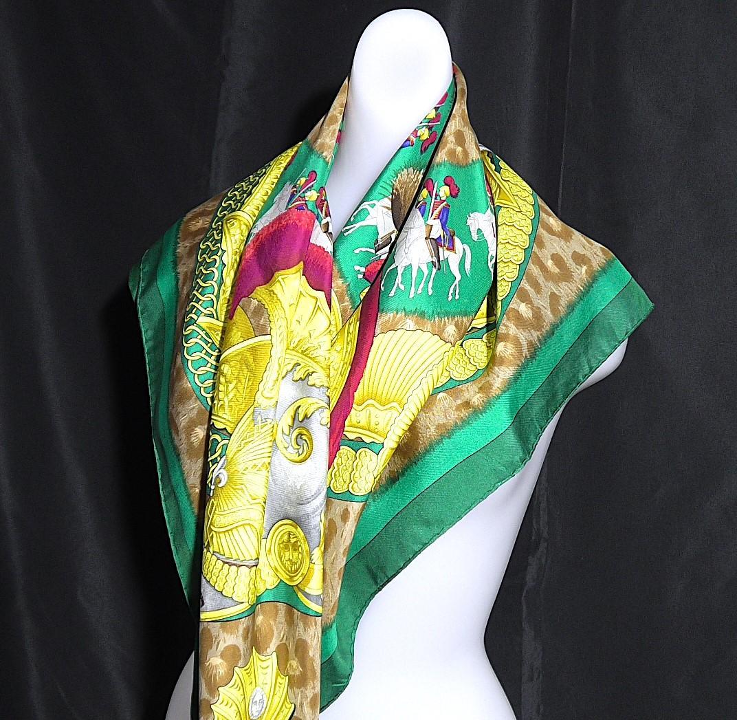 美品　HERMES エルメス　大判スカーフ　カレ90　 D272 HERMES（エルメス） スカーフ カレ 90 大判スカーフ 正方形 LES RUBANS