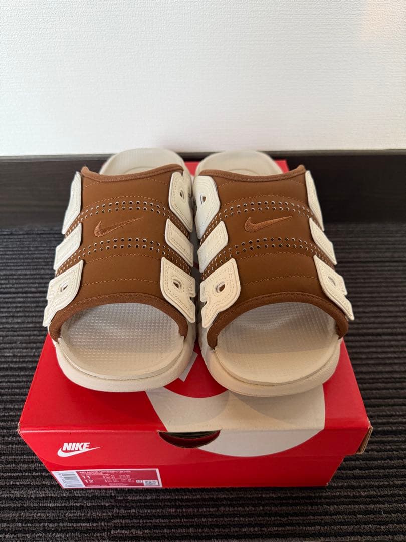 靴 NIKE AIR MORE UPTEMPO SLIDE 29cm NIKE（ナイキ） NIKE AIR MORE UPTEMPO SLIDE エア モアアップテンポ