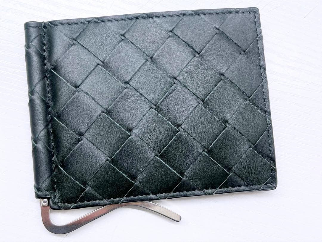 ほぼ未使用　美品　ボッテガヴェネタ　イントレチャート　マネークリップ　黒