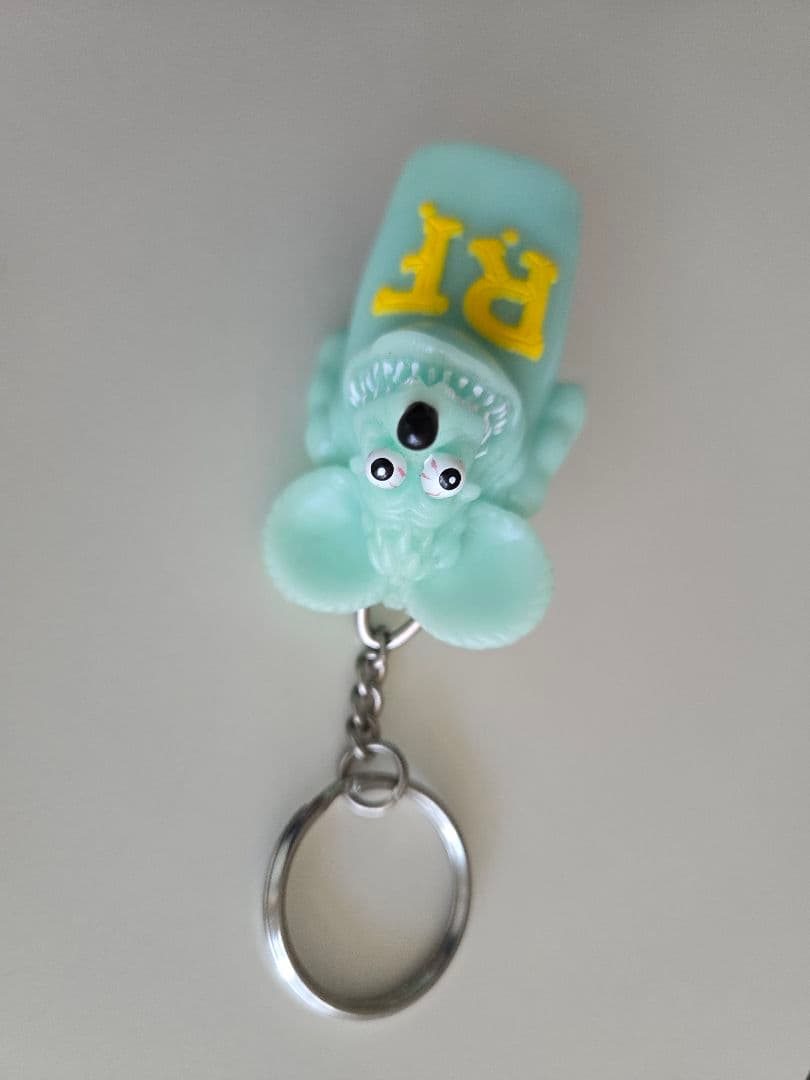 ラットフィンク ライターキャップ キーホルダー 畜光タイプ１体 ラットフィンク ライターキャップ 蛍光グリーン RatFink キーホルダー