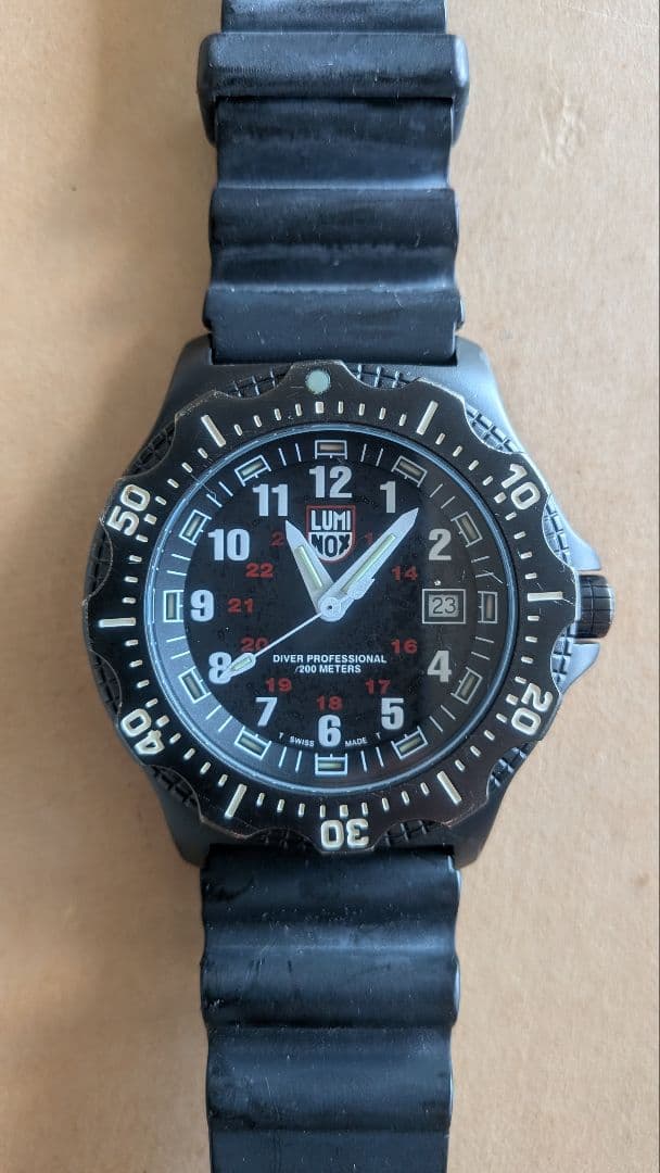 LUMINOX ルミノックス ダイバーズ 200m クォーツ 黒文字盤 ※現状品 ブラックカラー×ド迫力の44mmモデル3色展開、200m防水ダイバーズ