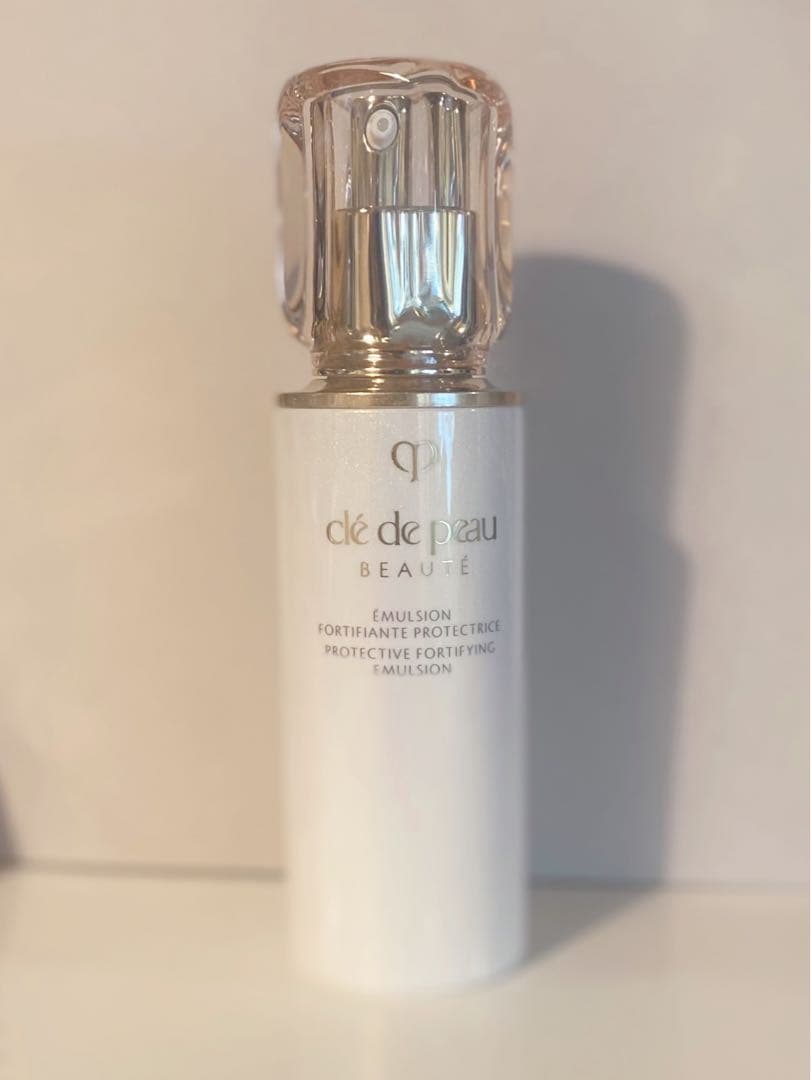 クレドポーボーテ　エマルションプロテクゥリス cle de peau BEAUTE（クレ ド ポー ボーテ） クレ・ド・ポー ボーテ
