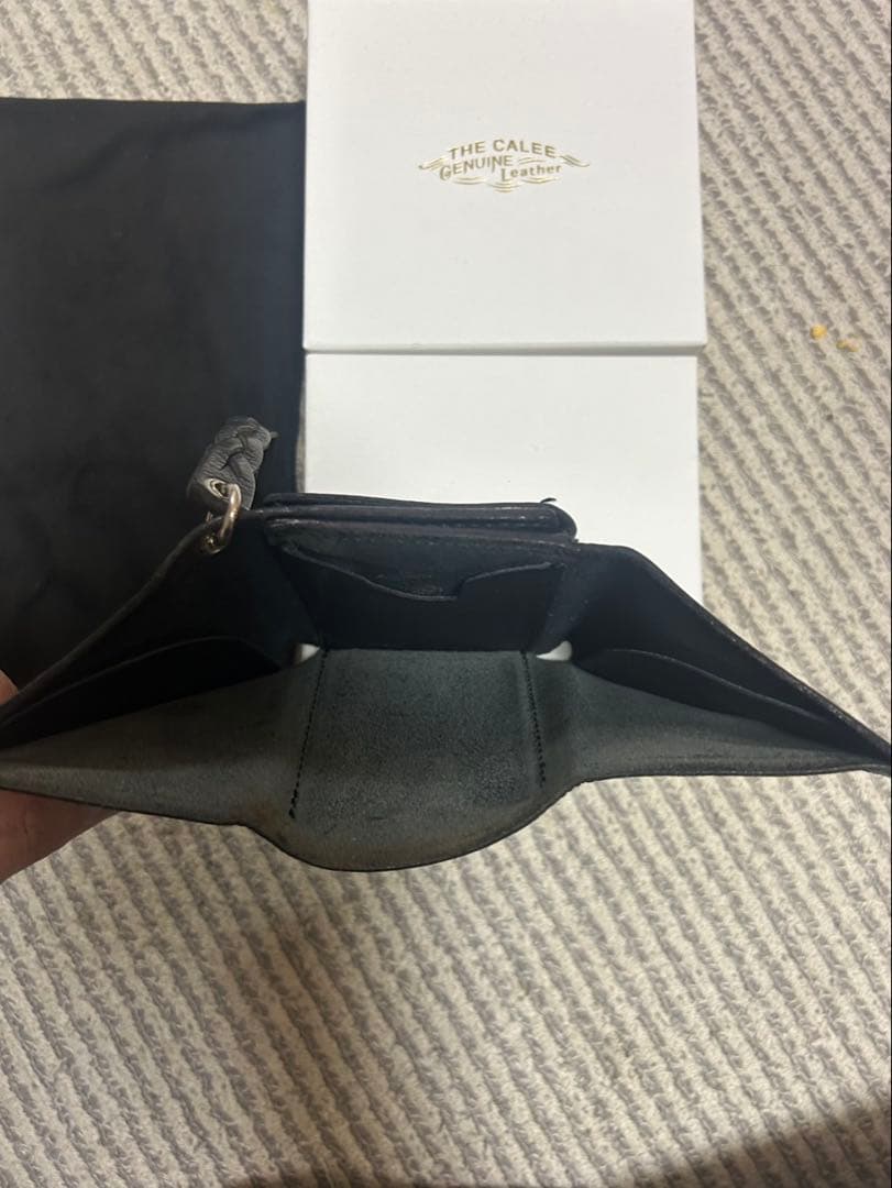 CALEE 本革 ブラック 三つ折り財布 CALEE - STUDS LEATHER MULTI WALLET (BLACK) / スタッズ レザー