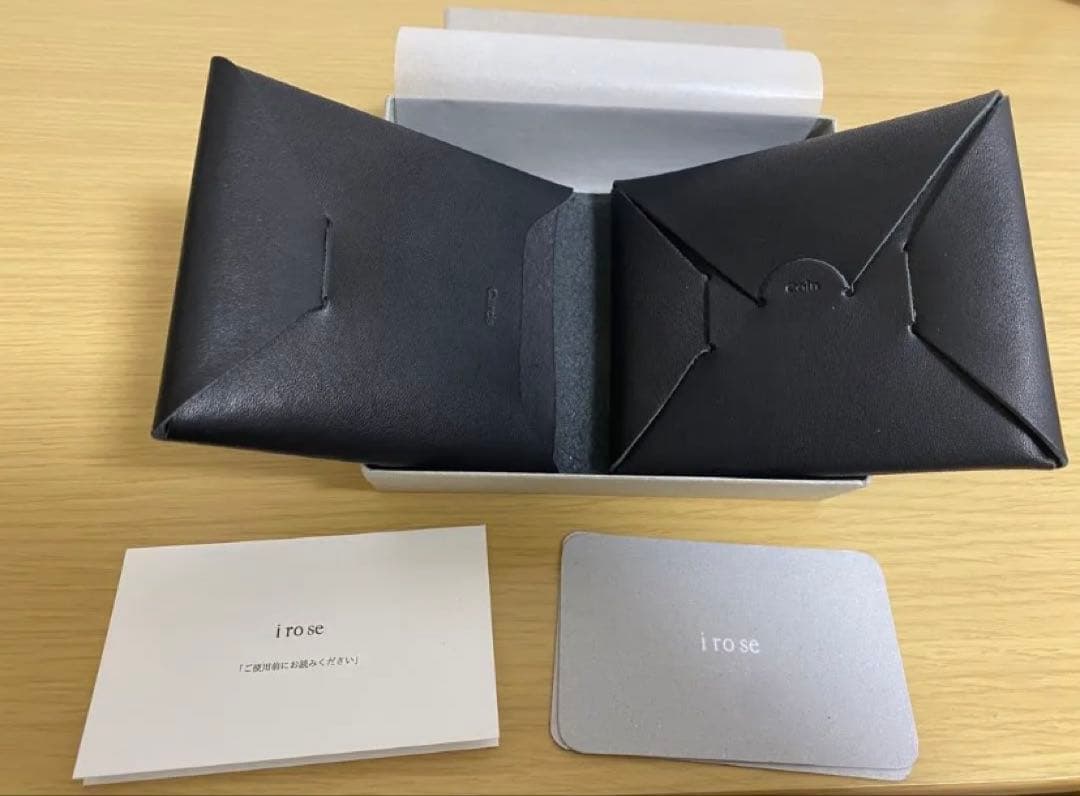 イロセ　 コンパクト財布 黒 irose イロセ カウレザーミニウォレット RICRAC acc-r02 2026ss新作 春