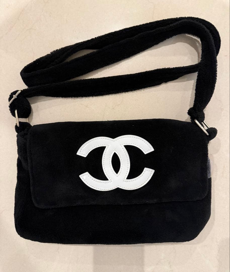リリー様CHANELノベルティショルダーバッグ 新品 CHANEL シャネル ノベルティ ショルダーバッグ ミラー付き