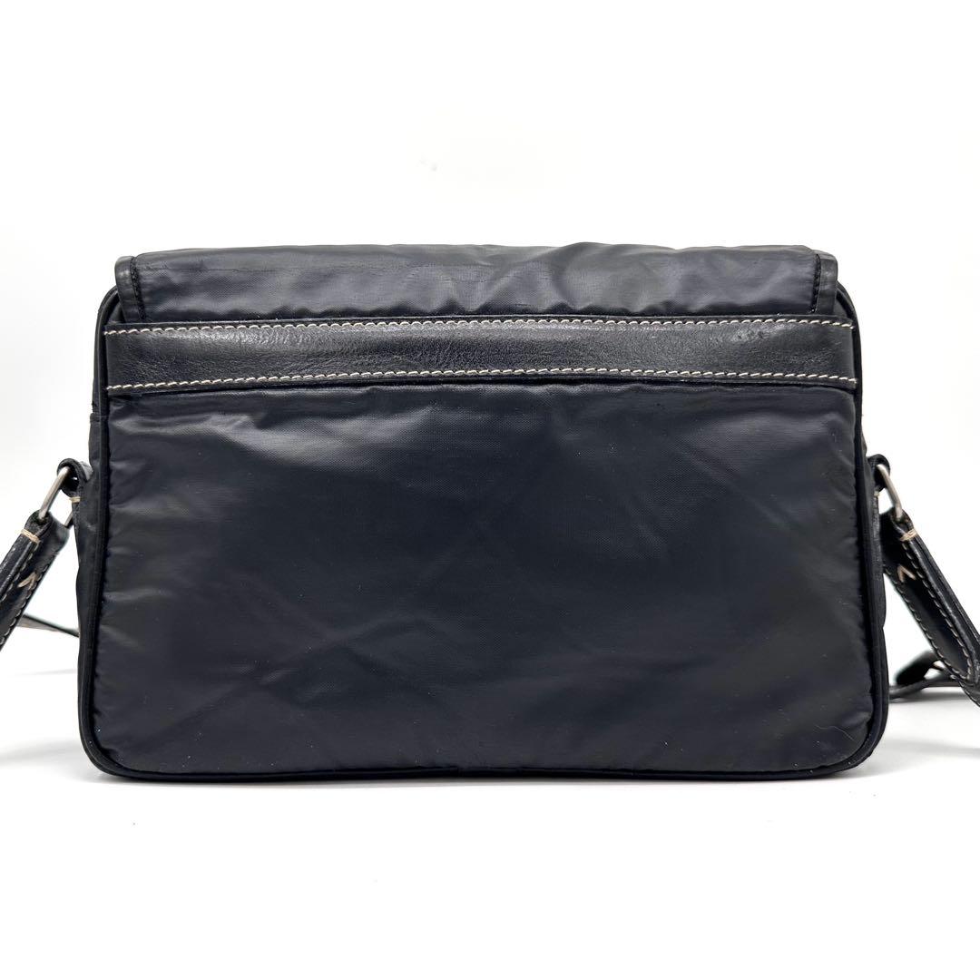 希少✨ハンティングワールド ショルダーバッグ コンチョ バチューサー