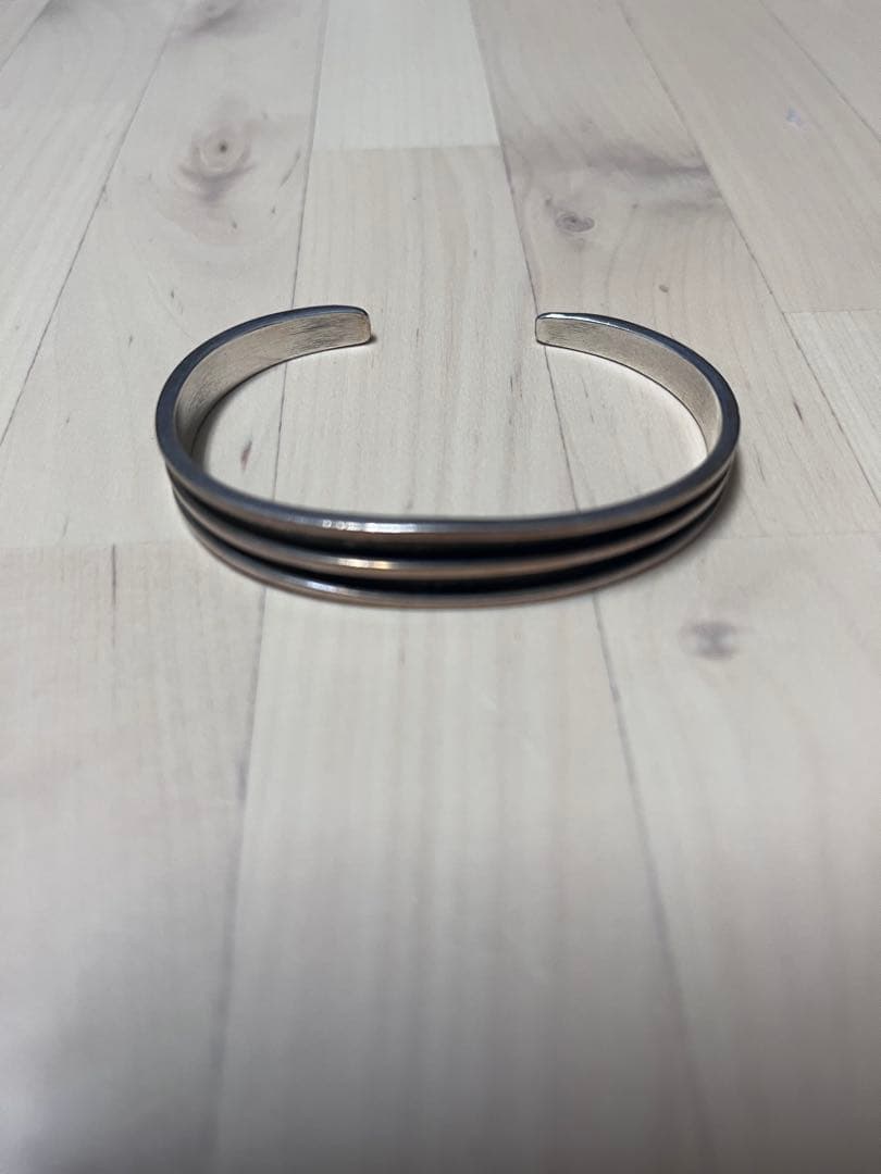 シルバーバングル　　ナバホ　トムホーク インディアンジュエリー Tom Hawk（トムホーク）作 シルバー