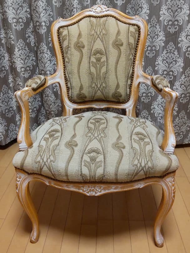 カリモク　ドマーニ　ルイ15　ダイニングチェア　CLR40 楽天市場】カリモク ドマーニ「ルイ15」ダイニングアームチェアa