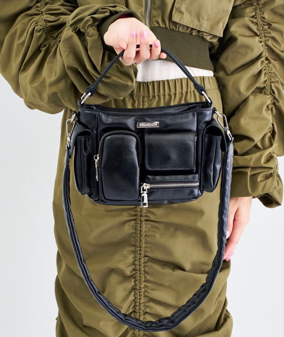 ANNA SUI NYC マルチポケットチビバッグ マルチポケットチビバッグ – ANNA SUI NYC