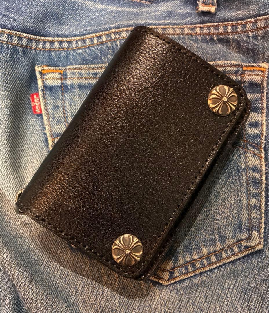 トラッカーウォレット ミドルサイズ シボ革 クロスボールコンチョ 合金