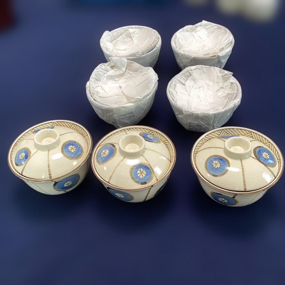 京焼梅絵小蓋物7客　　新品未使用　　嘉豊作 地掛鉄絵白流掛方瓶 – あたか美術 ATAKA Art Gallery