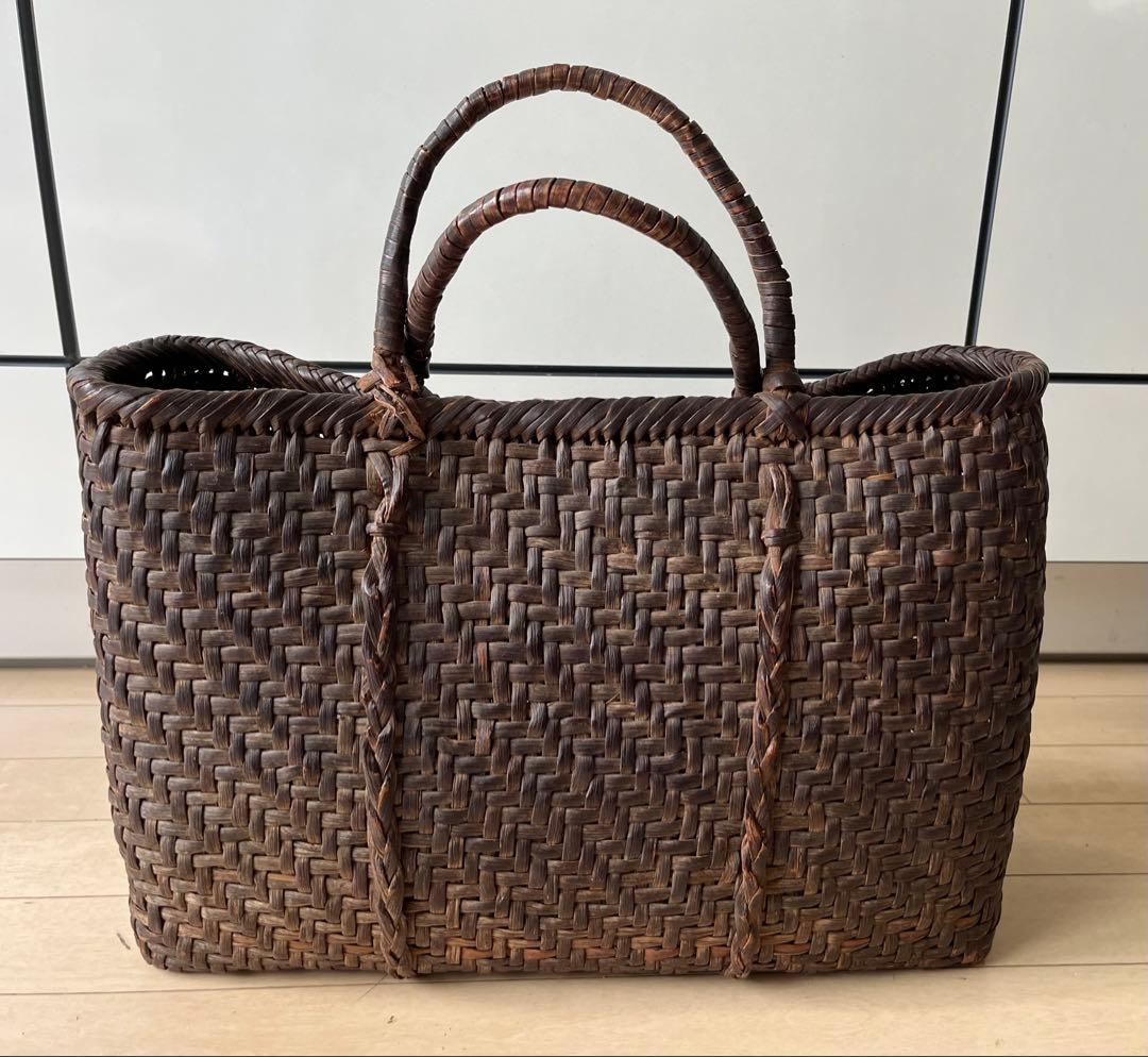 SALE◆天然山形県産 山葡萄蔦 籠バック 黒艶 ヴィンテージ 大きめ◆ 楽天市場】純国産 日本製 山形県大井沢 山葡萄 かごバッグ 網代編み 山