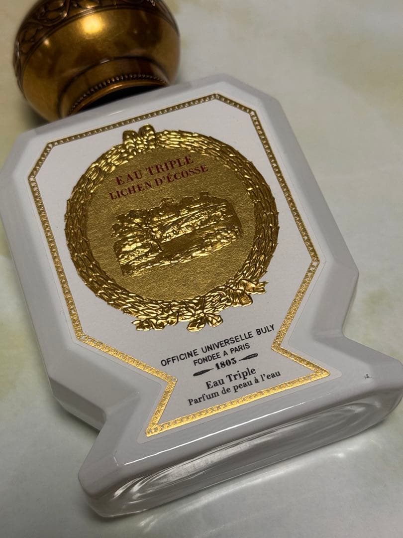 【専用】オフィシーヌ・ユニヴェルセル・ビュリー　リケンデコス　香水 オー・トリプル〈リケン・デコス〉は爽やかなイメージの水性香水です