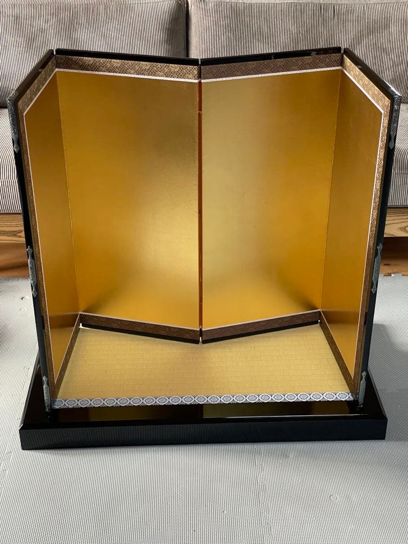 五月人形　御飾台&金屏風 五月人形 天賦之兜 - 大和 - 金屏風｜ コンパクトでおしゃれ・モダンな