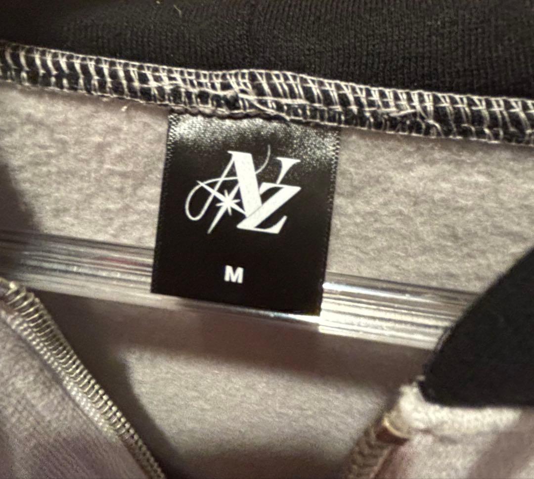 NiziU AWAKE パーカー Mサイズ - メルカリ