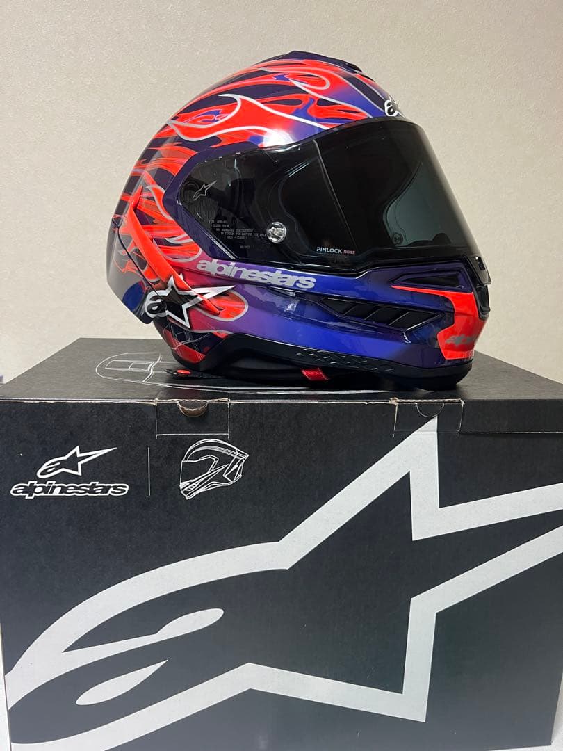 Apinestars スーパーテック R10 Flyte ヘルメット 限定版 Alpinestars Supertech R10 Flyte | Carbon Racing Helmet | Sportbike
