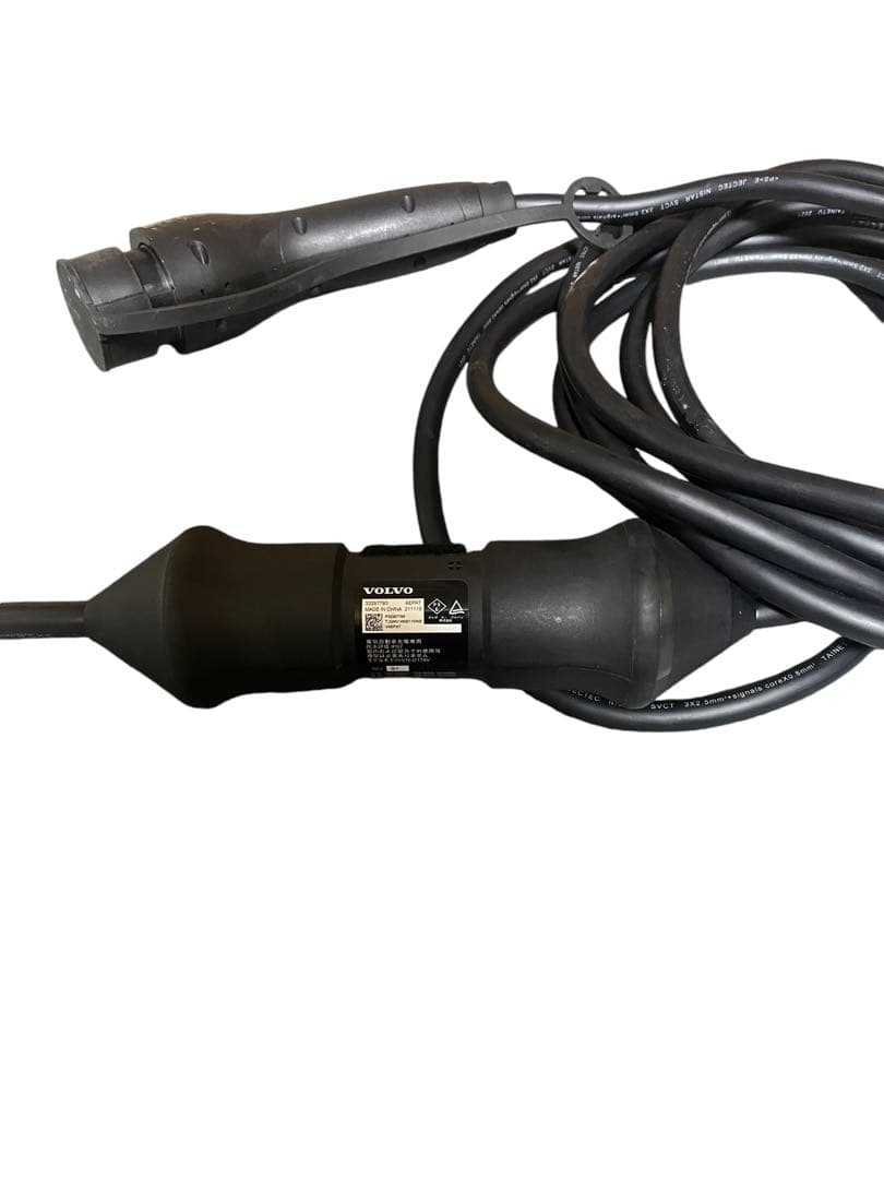 ボルボ正規純正充電ケーブル 32257793 AEPAT 200V 長さ約6m - メルカリ
