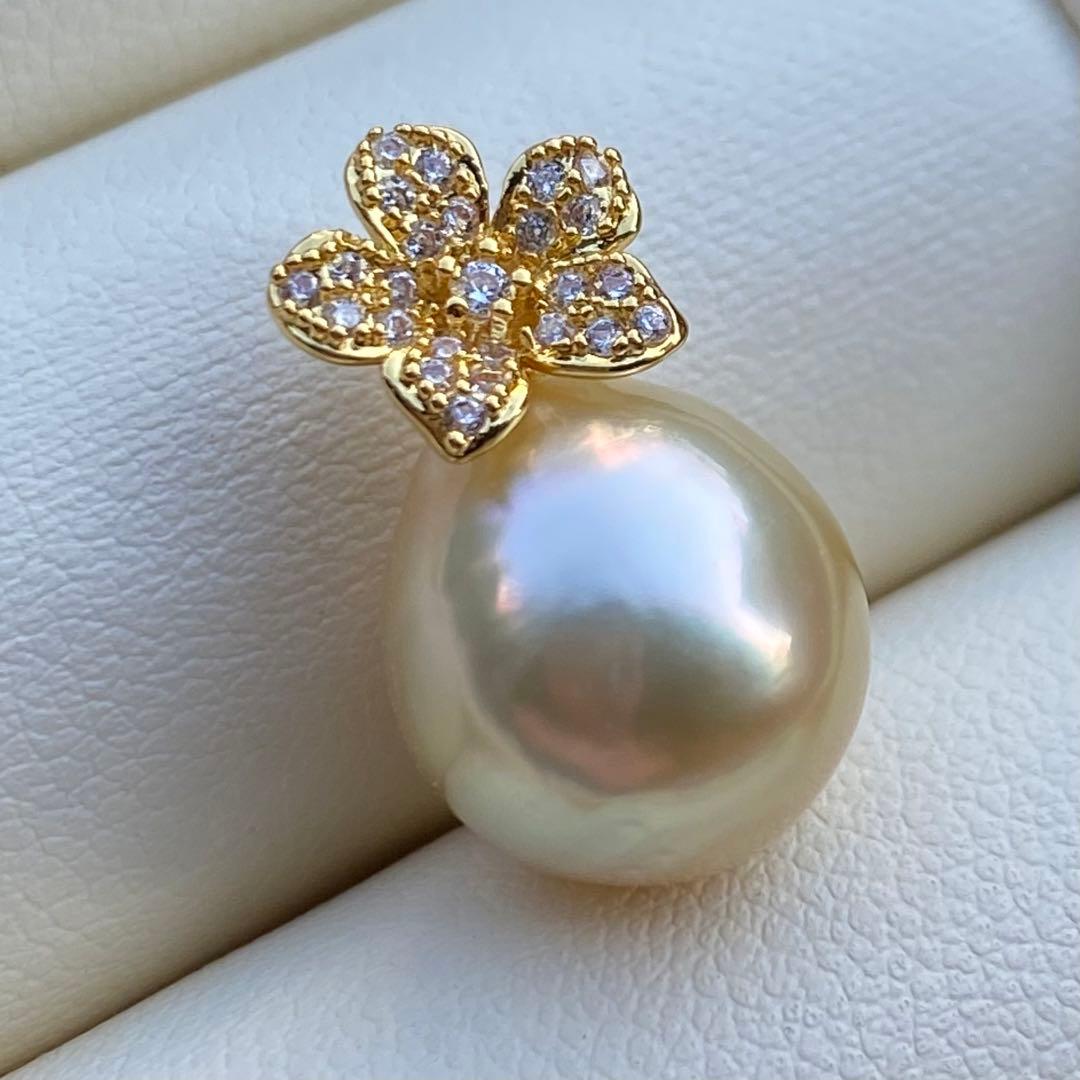 本真珠 南洋白蝶真珠ネックレストップ 12.6*11.2mmゴールドPT967