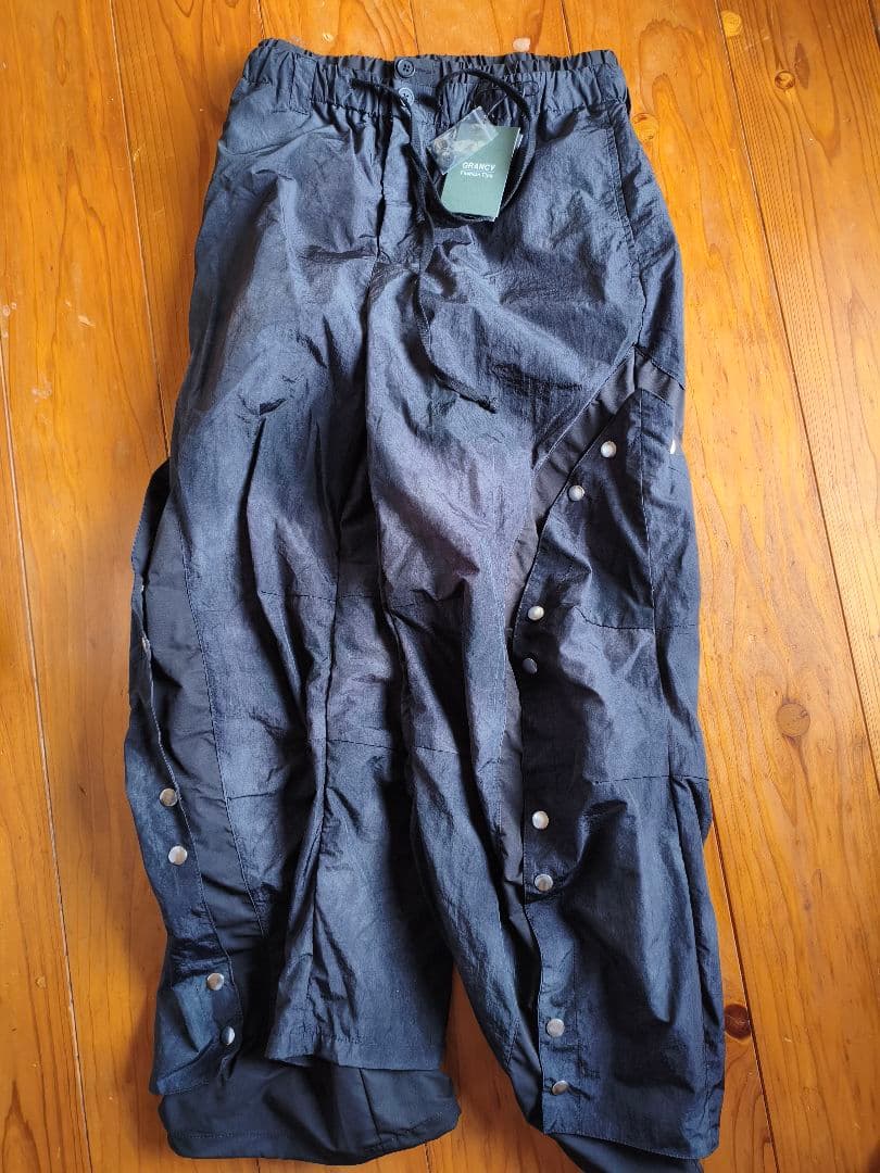 試着のみ　タグ付き　GRANCY ナイロンパンツ ブラック Sサイズ 2026年最新】GRANCY ナイロンパンツの人気アイテム - メルカリ