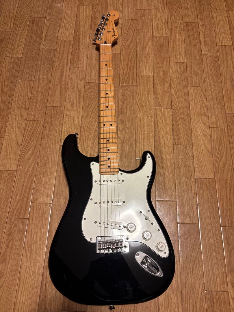 ギター Fender Player Stratocaster Black (2022) Fender Limited Edition Player Stratocaster with Maple FB in Black