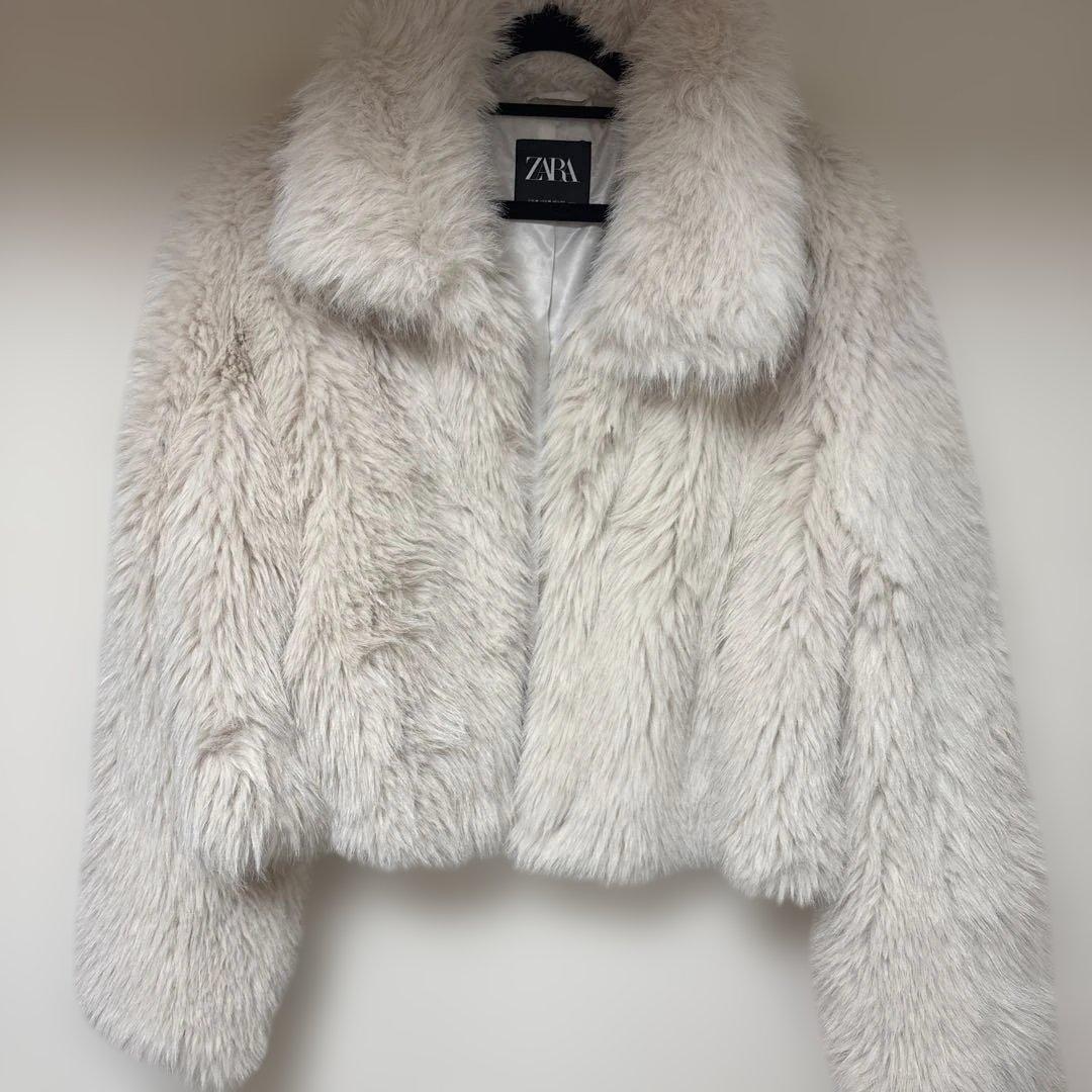 ZARA フェイクファー　ジャケット　M 送関込み☆ZARA/ザラ☆フェイクファージャケット/ボアジャケット (ZARA
