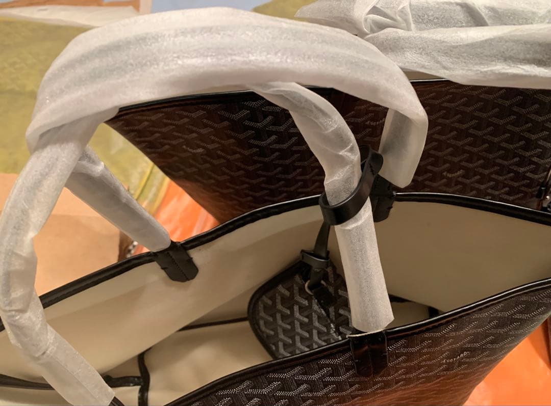 hi☆sa°・*:.。.☆ トートバッグ 黒 HIGH STREET（ハイストリート）の「HIGH STREET∴シュリンクレザー