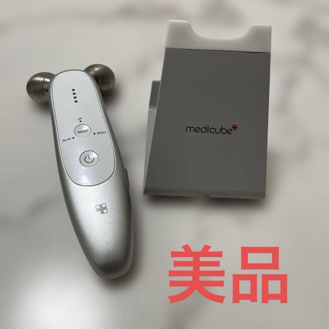 メディキューブ EMS美顔器ダーマショットME-AGE-R-01 MEDICUBE(メディキューブ) / AGE-R EMSダーマショットの公式商品情報