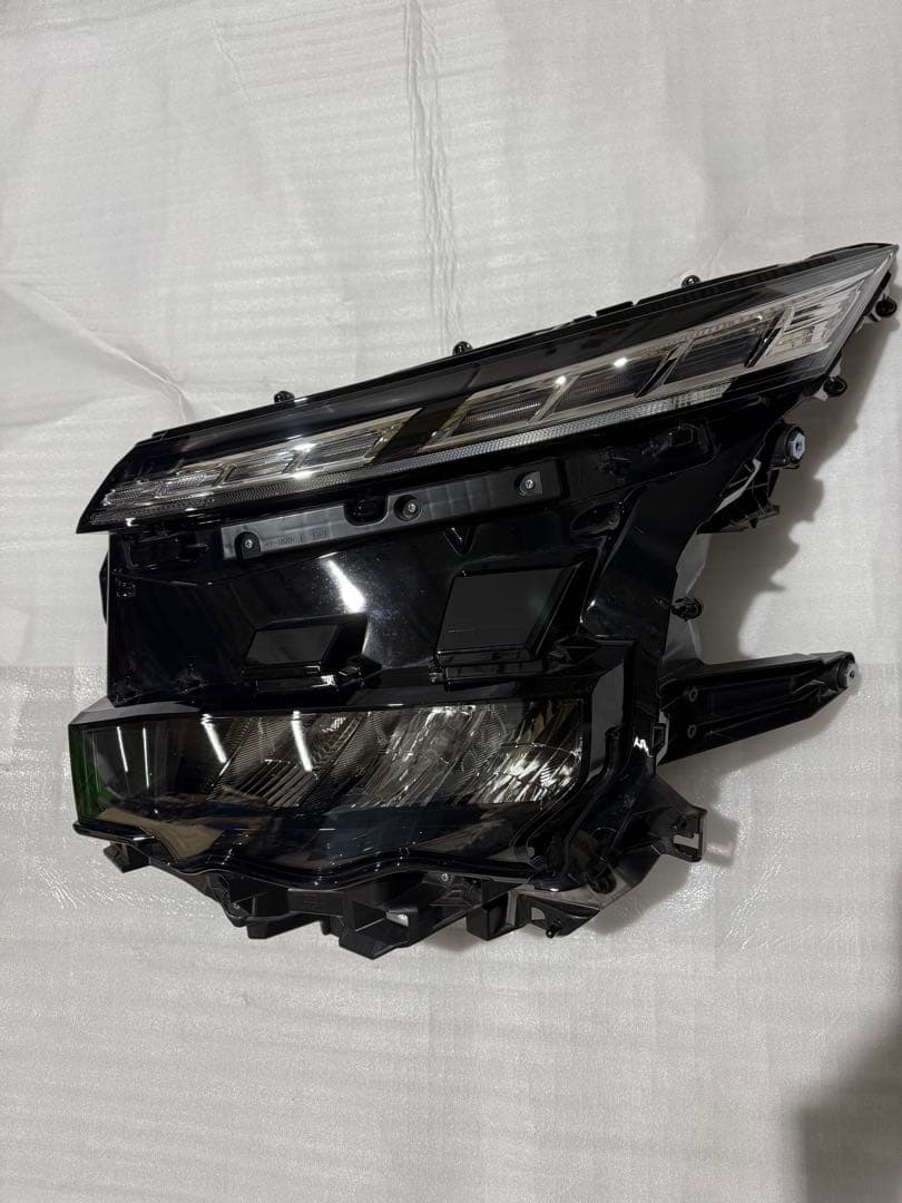 オートゾーン様用ヴォクシー純正ヘッドライト 左 補修歴なし 2026年最新】ヴォクシーヘッドライト左の人気アイテム - メルカリ