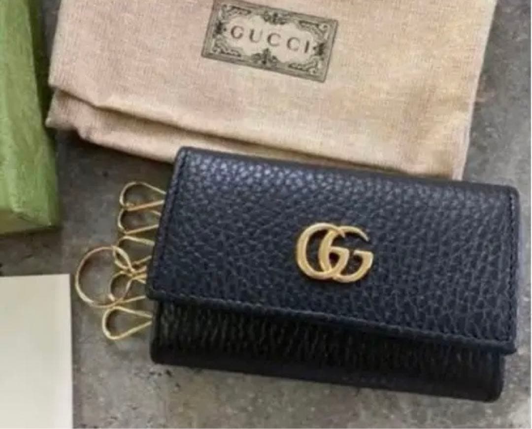 GUCCI キーケース　6連　ショップ袋つき GUCCI キーケース GGマーモント6連キーケース 4561118 メンズ グッチ