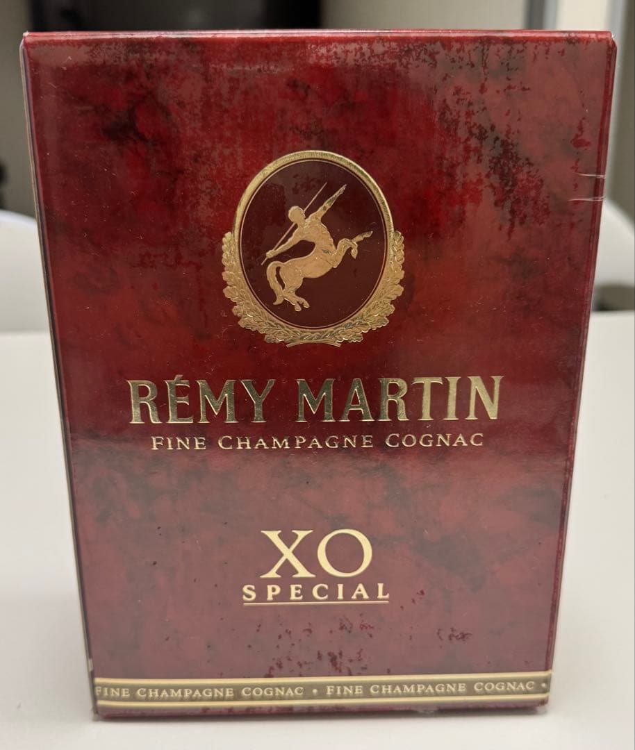 Rémy Martin XO Special + フラスク付完全未開封 新品古酒レミーマルタンXOスペシャル700ml40%並行輸入品（ケース入り