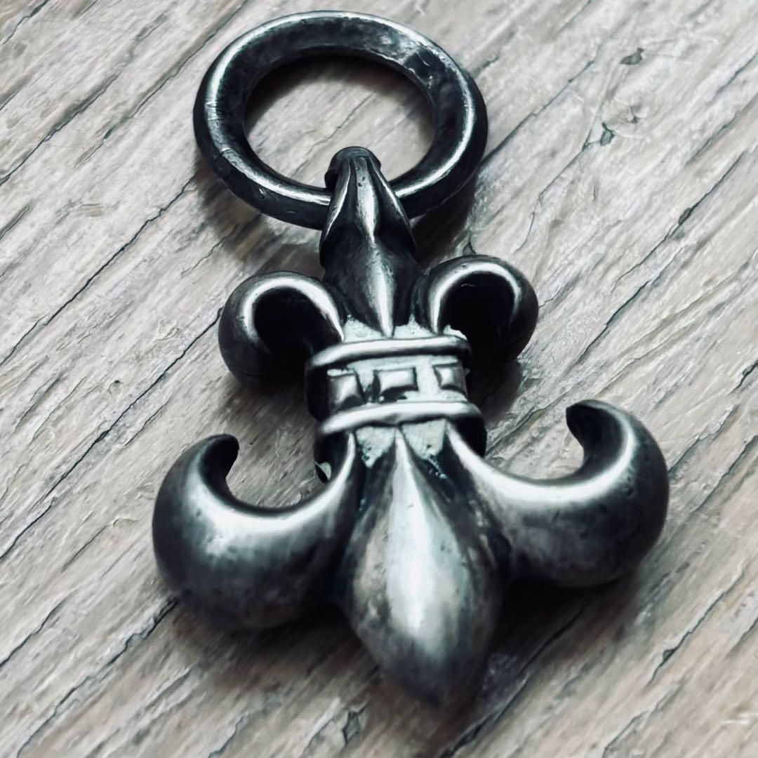 Chrome Hearts BS フレア チャーム クロムハーツ チャーム C… クロムハーツBSフレアチャーム|クロムハーツ通販専門店ブラック