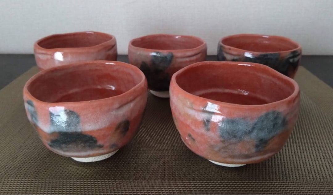 赤楽 楽焼 抹茶茶碗 5客セット 茶器 茶道具 茶器/茶道具 抹茶茶碗】 赤楽茶碗 5代 中村道年作（八事窯） – 今屋静香園