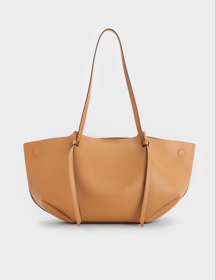 CHARLES & KEITH Calla カルラ トートバッグ - ダークモス - メルカリ