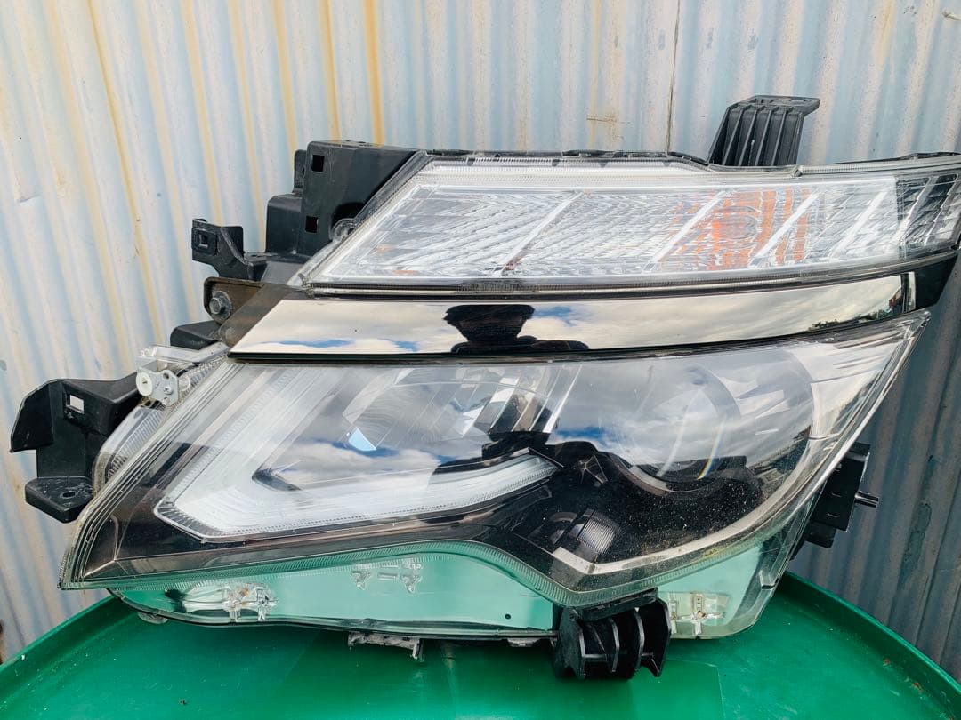 クリアヘッドライト 自動車用 Elgrand(E52)