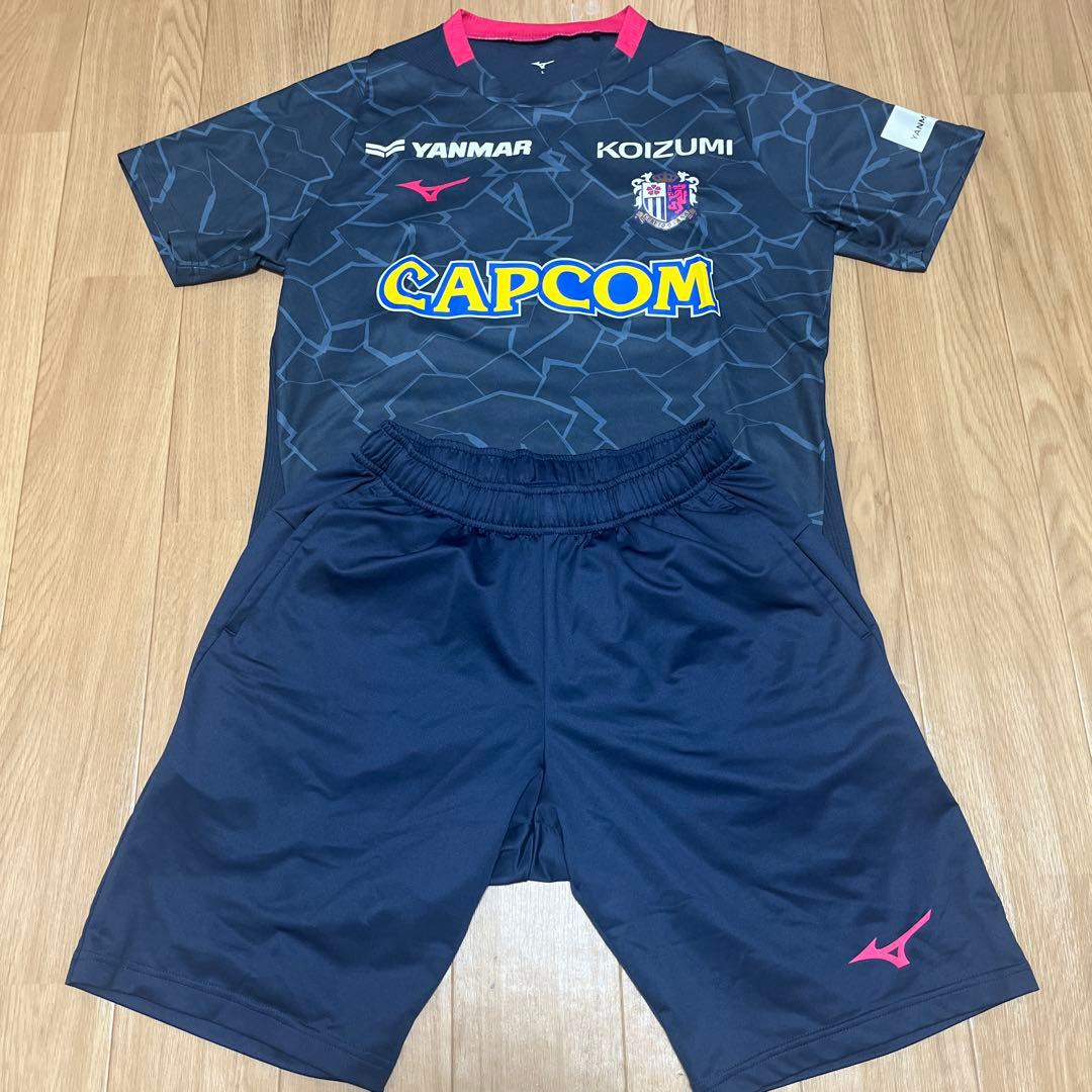 美品　セレッソ大阪　トレーニングウェア ミズノ社製のトレーニングウェア、移動着を発売！ | セレッソ大阪