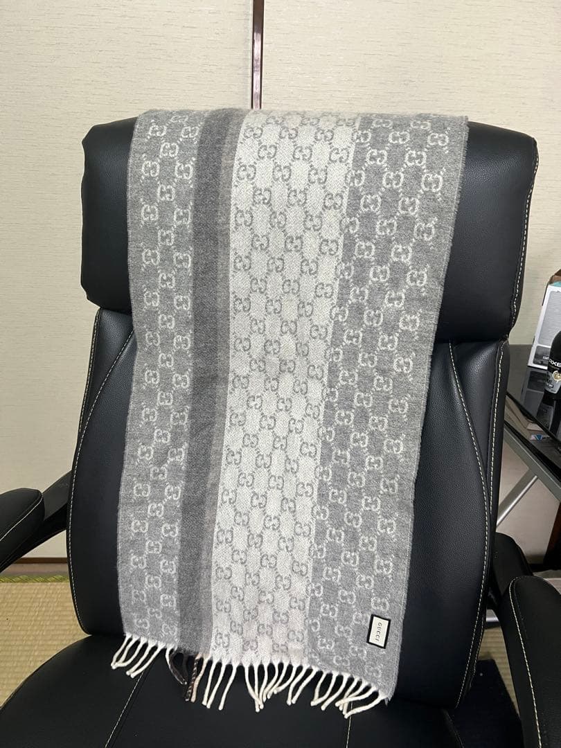 GUCCI GGパターン マフラー グレー系 GUCCI（グッチ） ストール ウール100% GG柄 マフラー ユニセックス