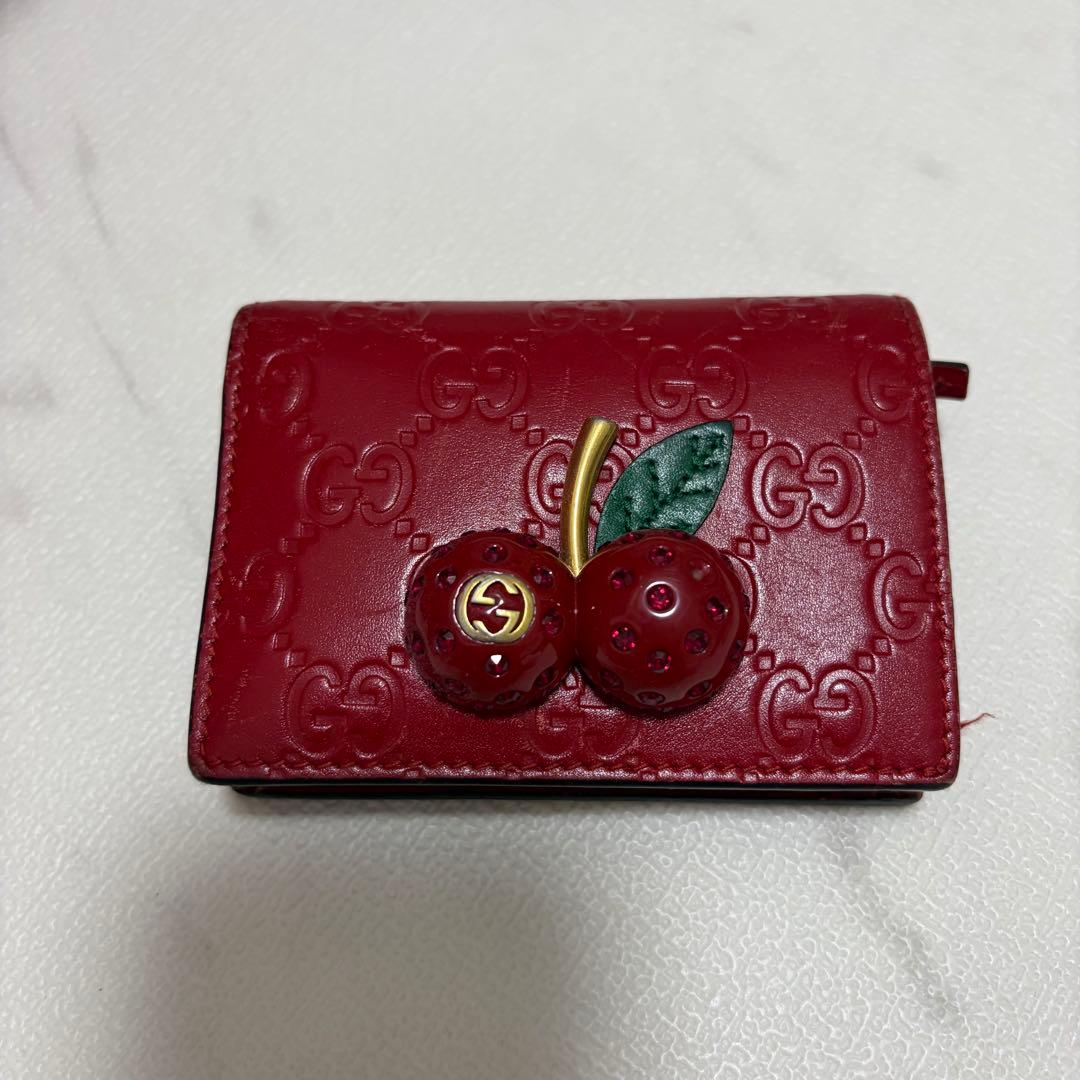 GUCCI 二つ折り財布 赤 チェリー さくらんぼ - メルカリ