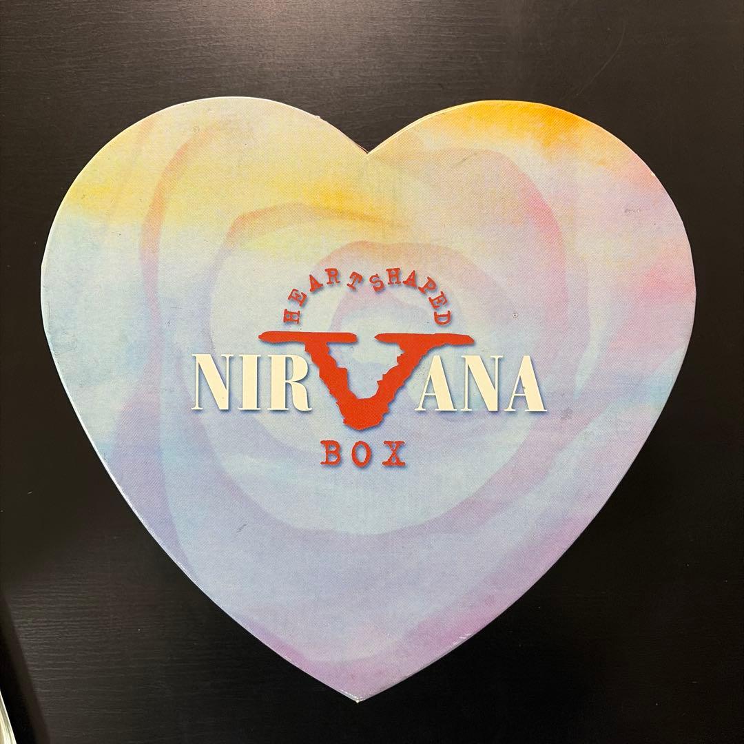 NIRVANA Heart Shaped Box ボックスセット NIRVANA - Heart Shaped Box (6x CD + BOOK, T-SHIRT BOX SET