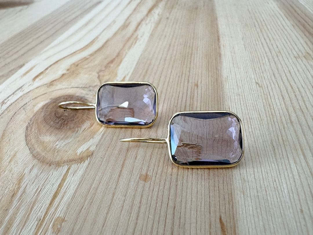 最終値下げ。出品は、31日まで。ラスール　Lレクタングルピアス　アメシスト