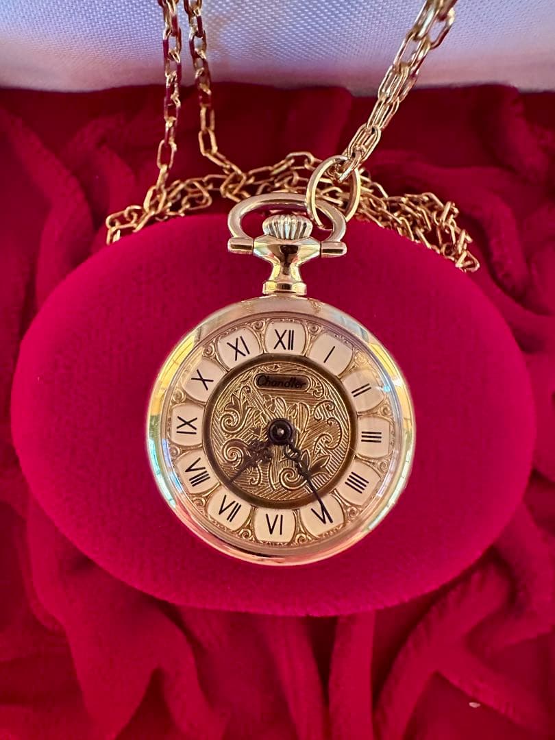 Chandler スイス製 ネックレス時計 箱・保証書・チェーン付 美品 Chandler スイス製 ネックレス時計 箱・保証書・チェーン付 美品