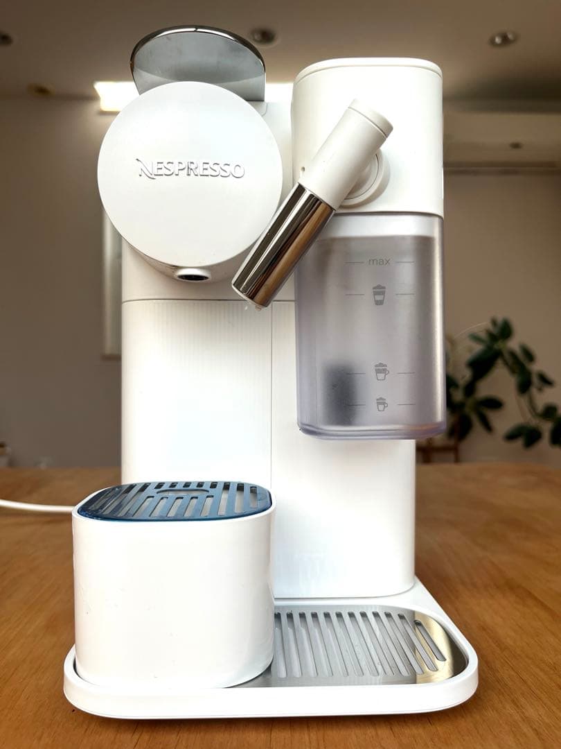 ネスプレッソ ラティシマ ワンプラス　ポーセリンホワイト　2024年購入 NESPRESSO - ネスプレッソ ラティシマ・ワン プラス ポーセリン