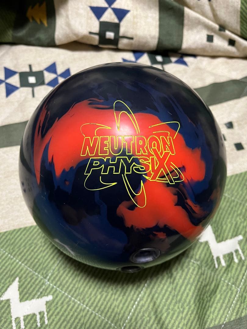 ニュートロンフィジックス　NEUTRON PHYSIX ボウリングボール NEUTRON PHYSIX ボウリングボール - メルカリ