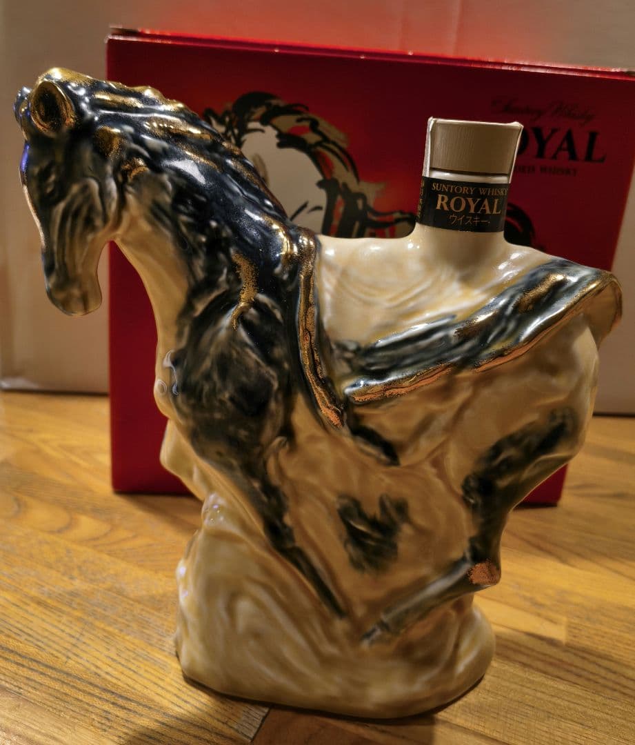 【未開封】SUNTORY ローヤル ウイスキー 干支ボトル2014 午年 未開封】SUNTORY ローヤル ウイスキー 干支ボトル2014 午年 - メルカリ