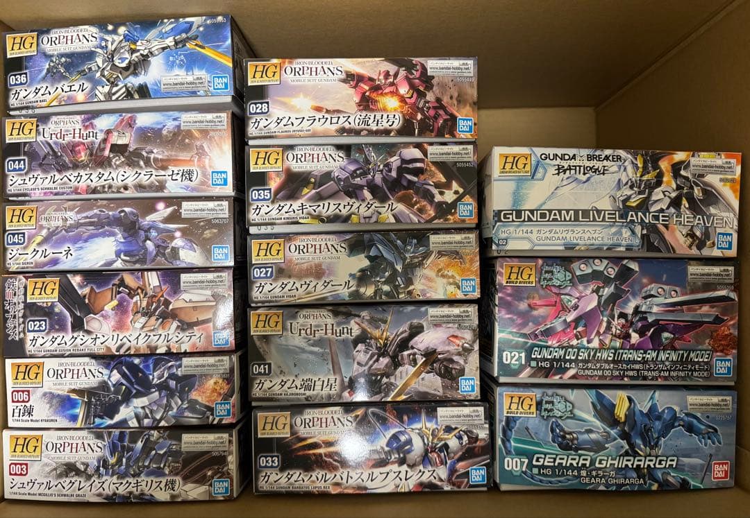 ガンプラ（HG）まとめ売り14点 - メルカリ