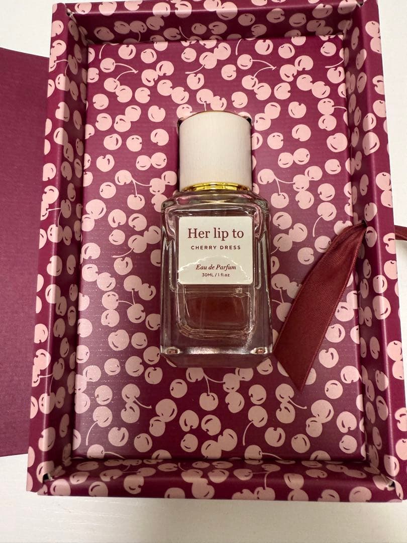 香水(女性用) herlipto CHERRY DRESS Eau de Parfum